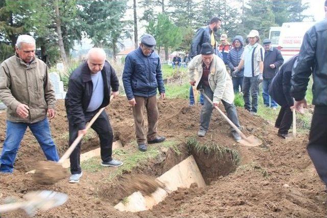 Cenazelerin Karıştığı Gömülünce Anlaşıldı