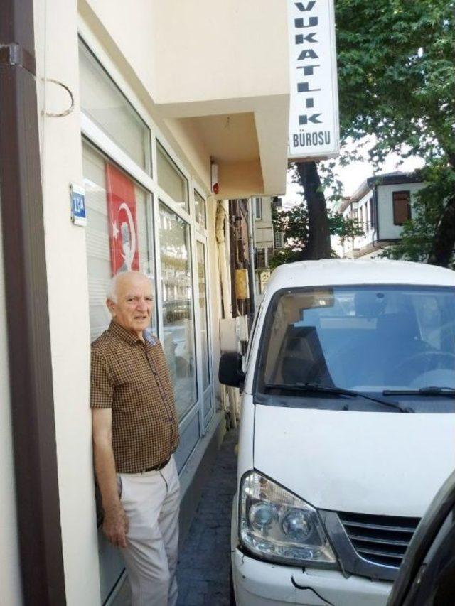 Mudanya’da Kaldırımsız Cadde Ve Sokaklarda Vatandaşlar Dükkân Ve Evlerine Giremiyor