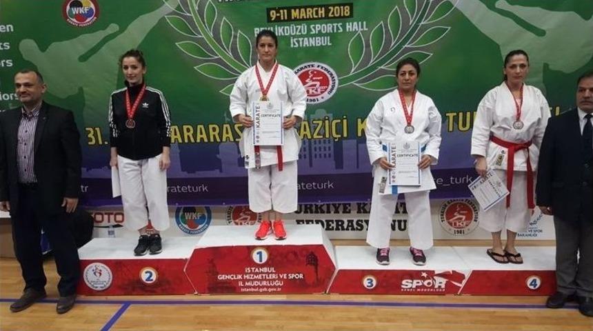 Karate’ De 2 Madalya Birden