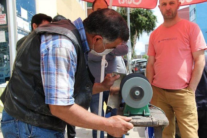 Ardahan’da Kurban Bayramı Öncesi Bıçaklar Bilendi G3