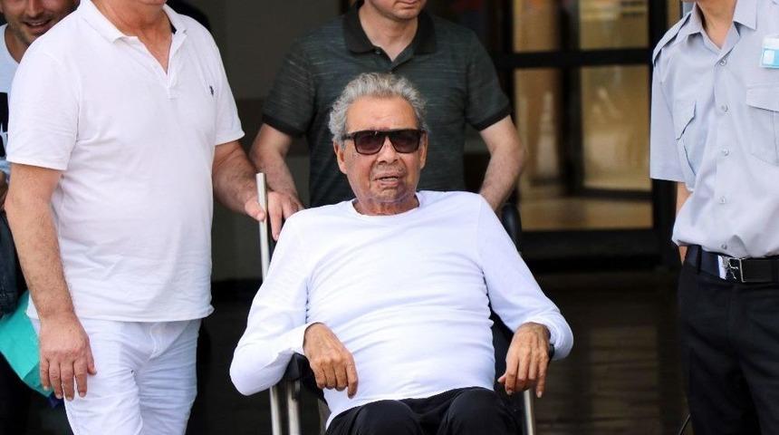 Kazada Yaralanan Can G&uuml;rzap Taburcu Oldu