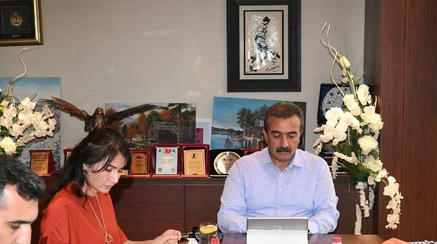 "sıcaklara Ne Zaman &Ccedil;are Bulacaksınız Başkanım?"