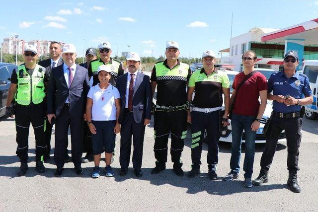 Vali Aktaş ’kırmızı Düdük’ Uygulamasına Katıldı