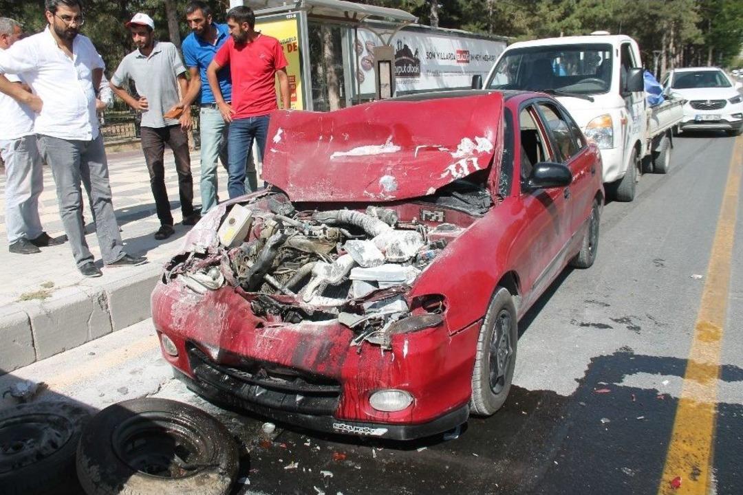 Elazığ&rsquo;da 2 Ayrı Trafik Kazası: 7 Yaralı