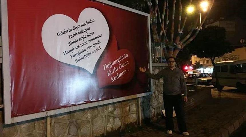 Esrarengiz Aşıktan Bilboardlı Doğum Günü Kutlaması