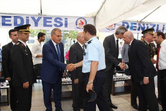 Denizli Protokolü Vatandaşlarla Bayramlaştı