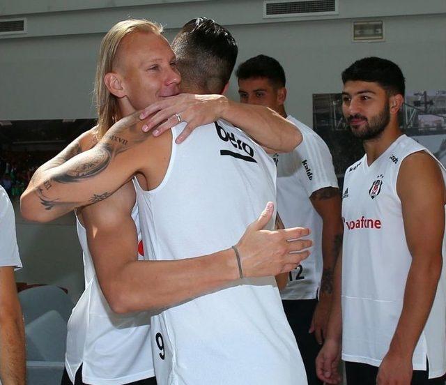 Beşiktaş’tan Negredo’ya Kutlama