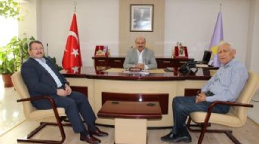 Sgk İl M&uuml;d&uuml;r&uuml; Samet Fidan Esob Başkanı Konak&rsquo;ı Ziyaret Etti