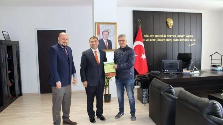 Karamehmet İlkokulundan "tarihi Belgelerde Karamehmet Ve Bakır&ccedil;a" Kitabı