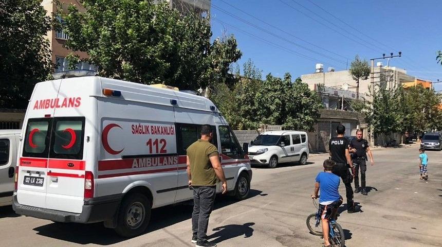 "ekmek Bitti" Diyen Fırıncıyı Bı&ccedil;akladı