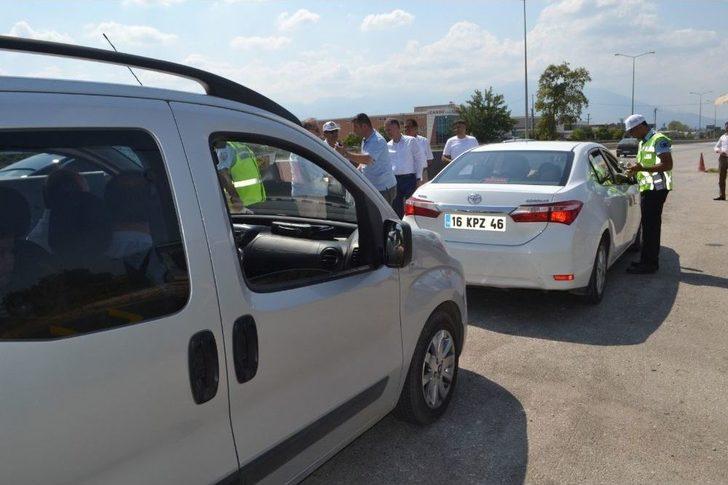 Sürücülere Çikolata Çocuklara Hediye G2