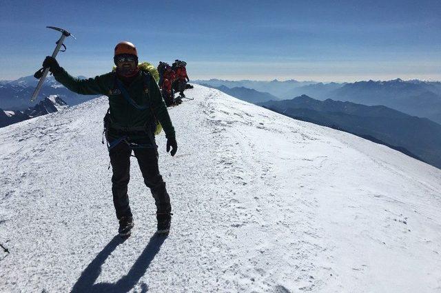 T&uuml;rk Dağcılar Alplerin Zirvesinde T&uuml;rk Bayrağı A&ccedil;tı 2