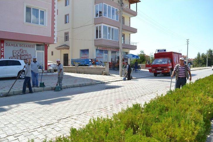 Şuhut’ta Çevre Temizliği Çalışmaları Devam Ediyor G5