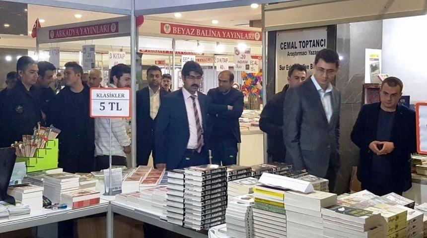 Diyarbakır&rsquo;da Kitap Fuarına İlgi B&uuml;y&uuml;yor