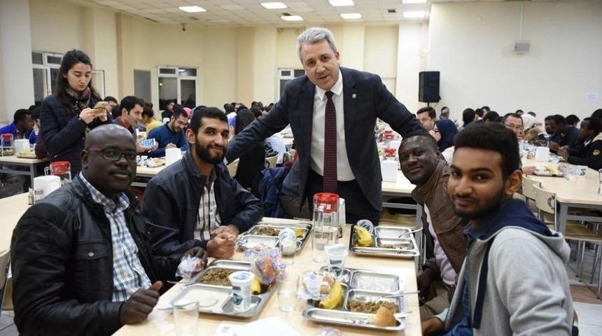 &Uuml;reticiden &Ouml;ğrenciye T&uuml;rkiye&rsquo;de İlk İşbirliği