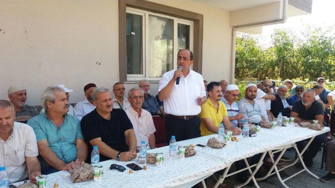 G&uuml;l&uuml;&ccedil; Belediyesi Mezarlıklarda Kur&rsquo;an-ı Kerim Okuttu