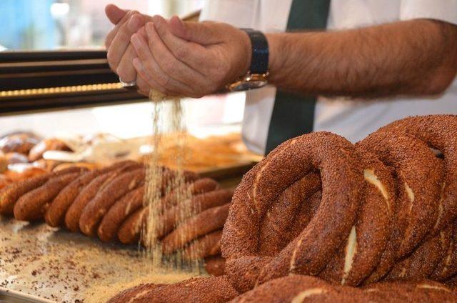 Susamsız Kebap Geliyor