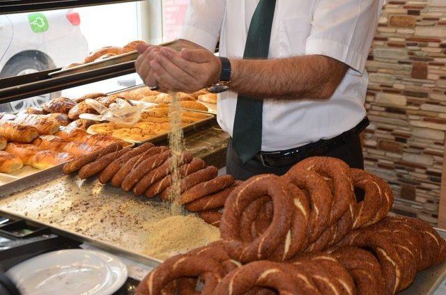 Susamsız Kebap Geliyor