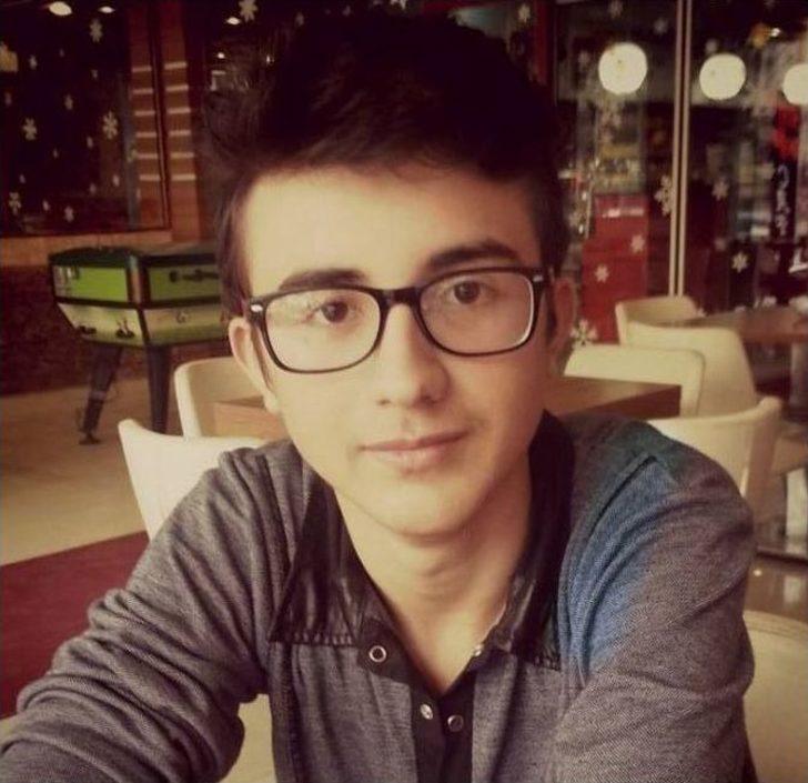 Denizde Boğulan Kardeşler Ve Kuzenine Gözyaşı G5