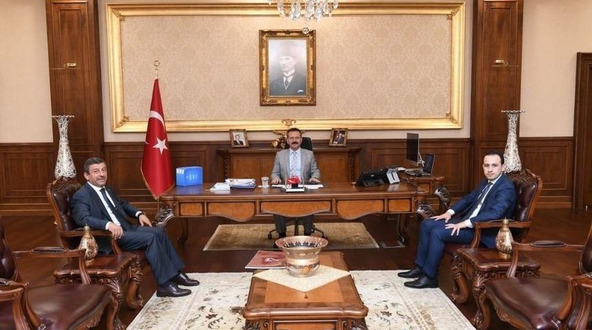 Başkan Karabacak, Vali Aksoy’u Ziyaret Etti