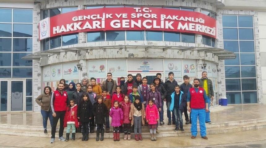 Hakkari’de 40 Yetim Kayakla Tanıştı