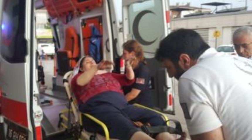 Oksijen T&uuml;p&uuml; Patladı, Engelli Kız Ve Annesi Yaralandı