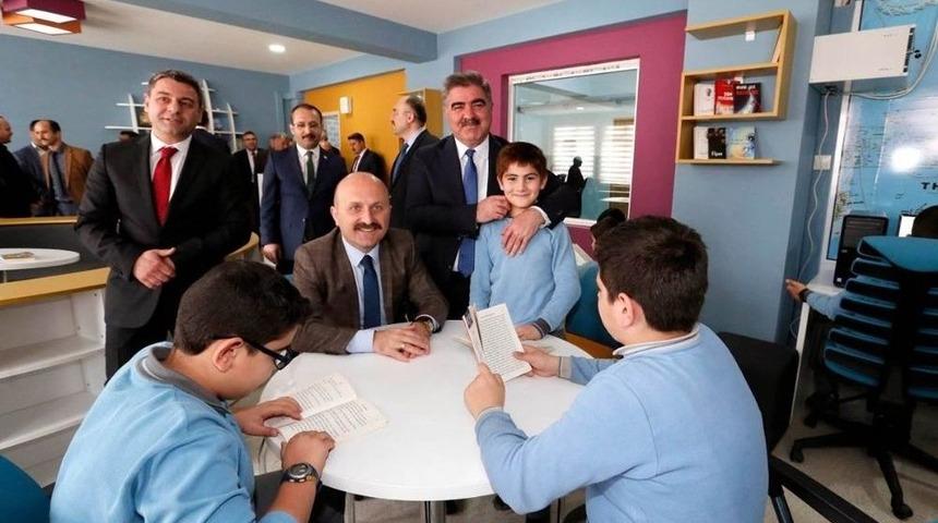 Belediyeden Hattat Hamdullah İmam Hatip Ortaokuluna Z-kütüphane