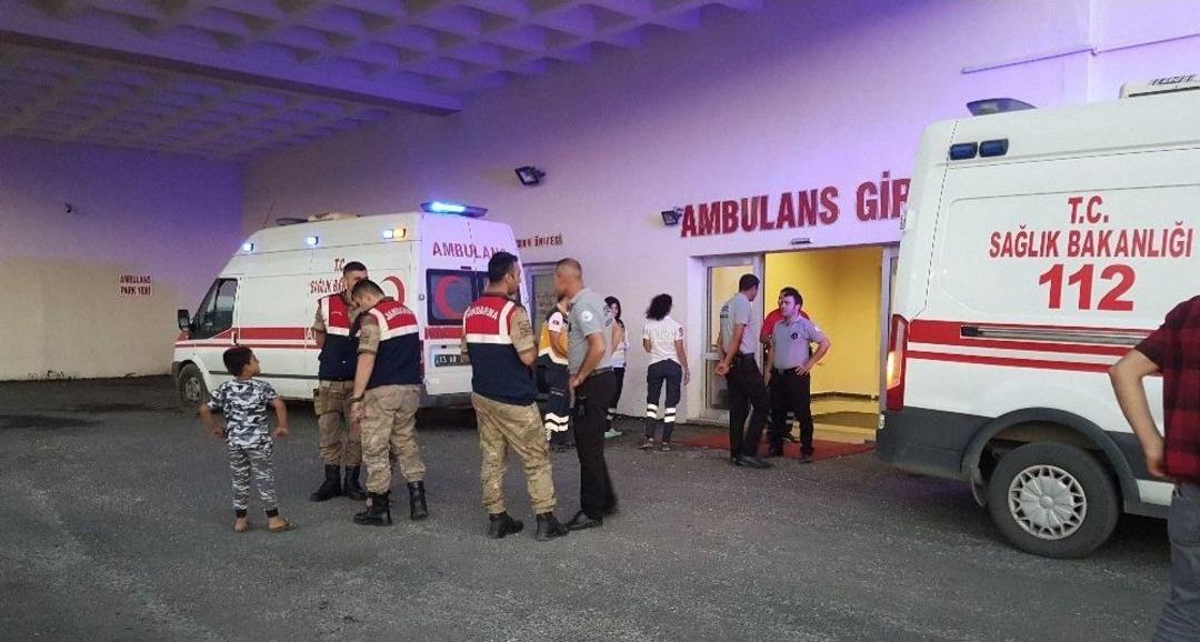 Tatvan&rsquo;da Trafik Kazası: 2 &Ouml;l&uuml; 2 Yaralı