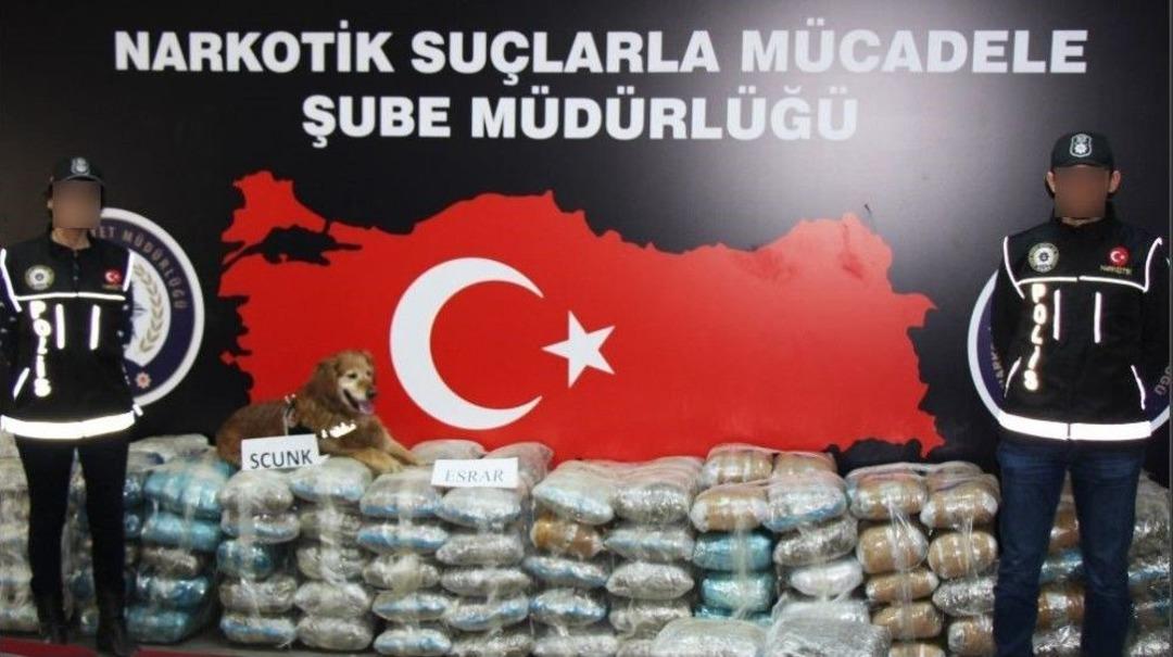İzmir&rsquo;de Uyuşturucu Ticaretinden 477 Tutuklama