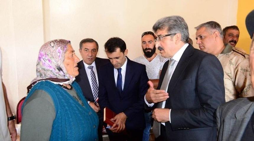 Vali Bilmez, K&ouml;yl&uuml;lerin Sorunlarını Dinledi