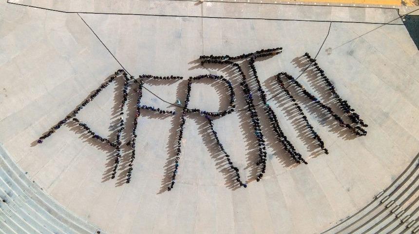 &Uuml;niversite &Ouml;ğrencilerinden Pi Duruşu İle Afrin&rsquo;e Destek