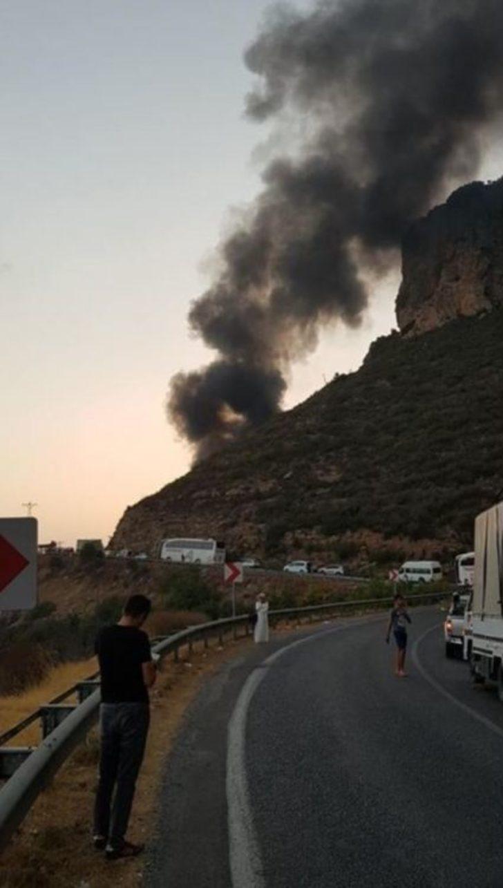 Mersin’de Yolcu Otobüsü Alev Alev Yandı G4
