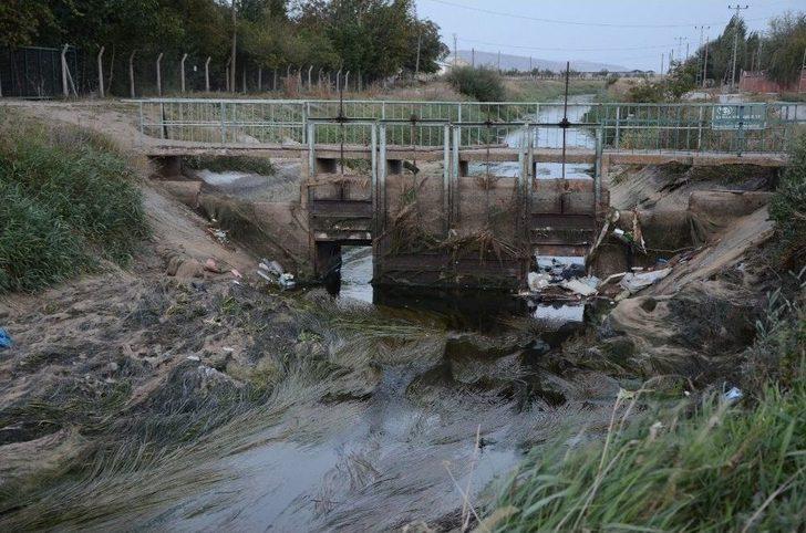 Kayıp Şahsın Cesedi Sulama Kanalında Bulundu G2