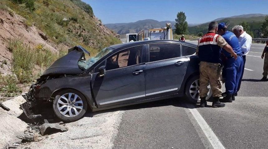 Erzincan&rsquo;da Trafik Kazası: 1 &Ouml;l&uuml;