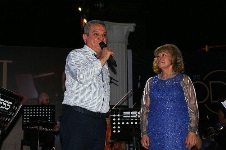 İdil Biret, Kuşadalılarla Buluştu G4