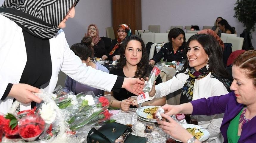 Ankara Büyükşehir’den Sığınma Evlerinde Kalan Kadınlara Moral