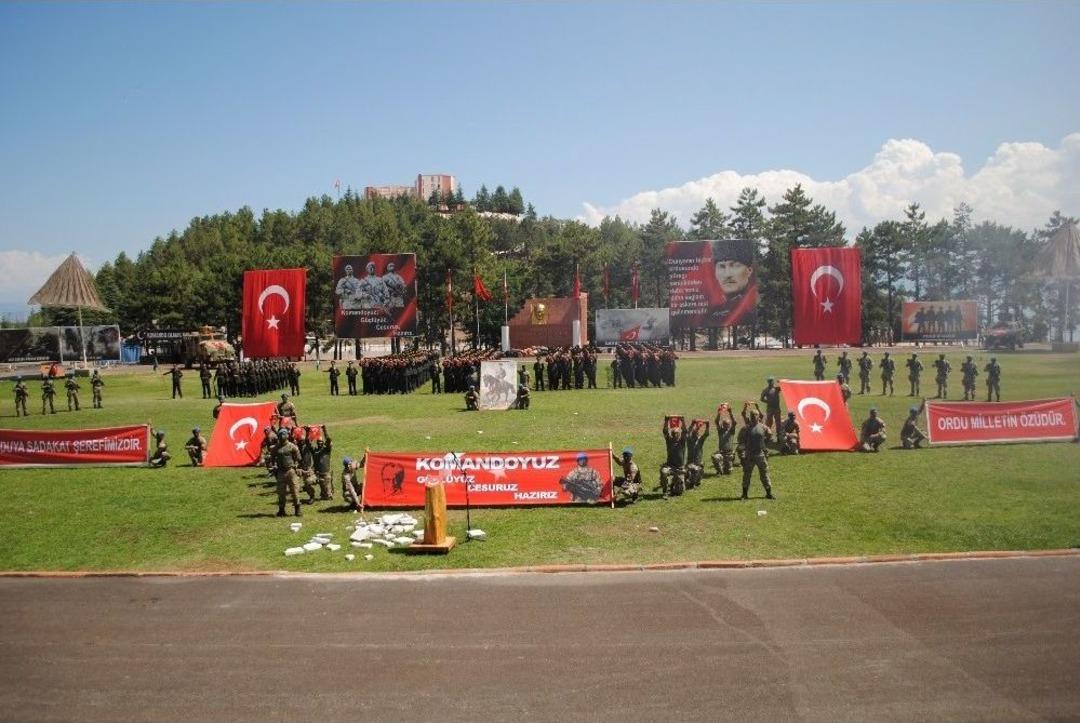 Komando Teğmenler Br&ouml;velerini Aldı