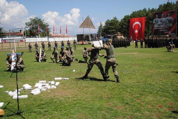 Komando Teğmenler Brövelerini Aldı G2