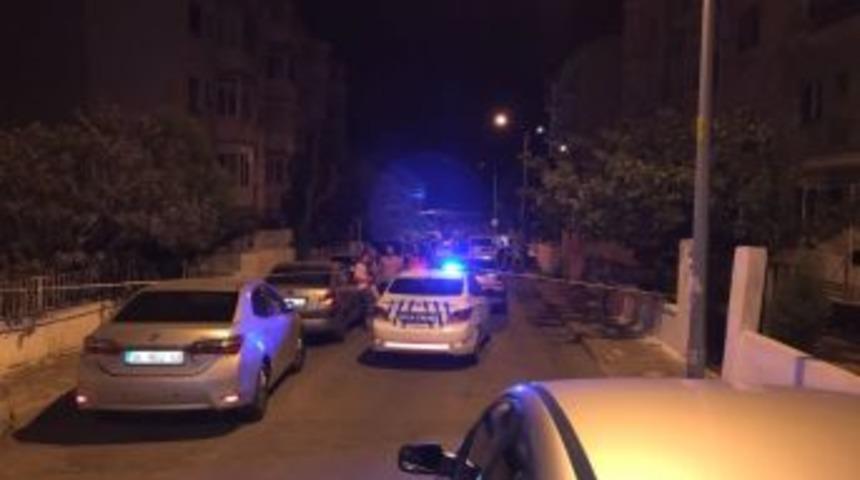 Kız Arkadaşını Korkutmak İ&ccedil;in Sokağa Ses Bombası Atan Şahıslar Yakalandı