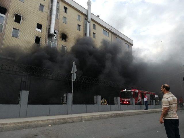 Beylikdüzü’nde Fabrikada Yangın