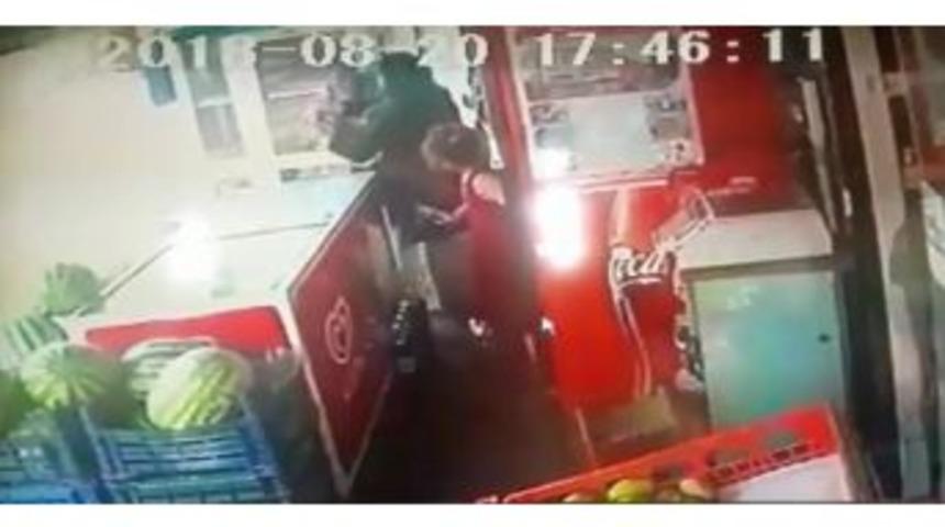 Eşi Tarafından Bı&ccedil;aklanan Kadın Hayatını Kaybetti