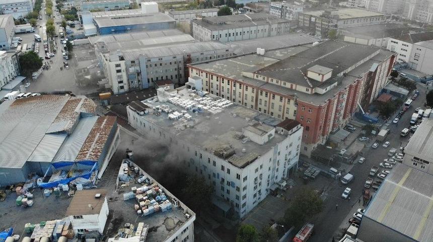 Beylikd&uuml;z&uuml;&rsquo;ndeki Fabrika Yangını Havadan G&ouml;r&uuml;nt&uuml;lendi