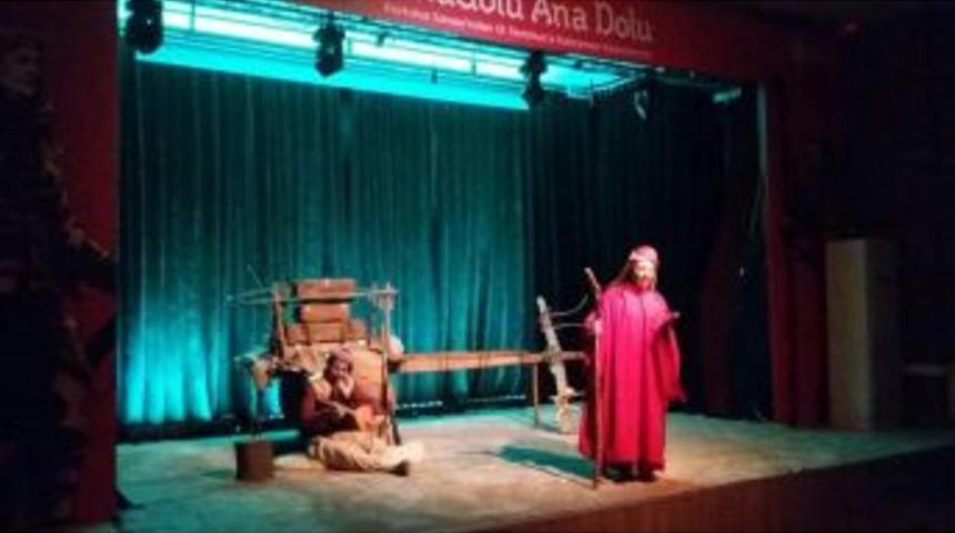 &ldquo;milli M&uuml;cadelenin Kayıp Kadınları&rdquo; Adlı Tiyatro Oyunu &Uuml;mraniye&rsquo;de Sahnelendi