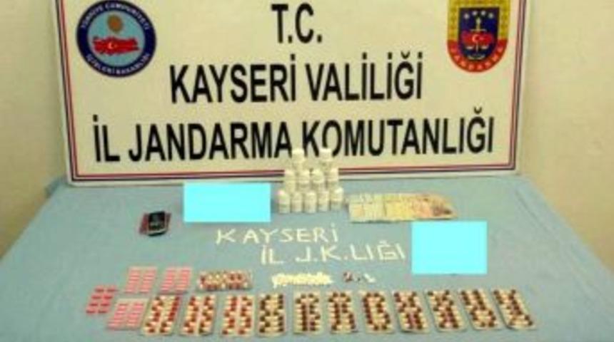 Jandarma Uyuşturucuya Ge&ccedil;it Vermiyor