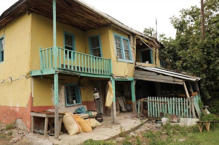 Deprem Değil Heyelan Bu Hale Getirdi G3