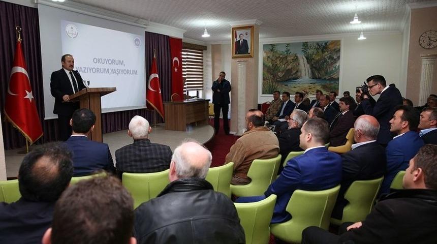Vali Pehlivan Okuma Yazma Seferberliğine Muhtarlardan Tam Destek Vermelerini İstedi