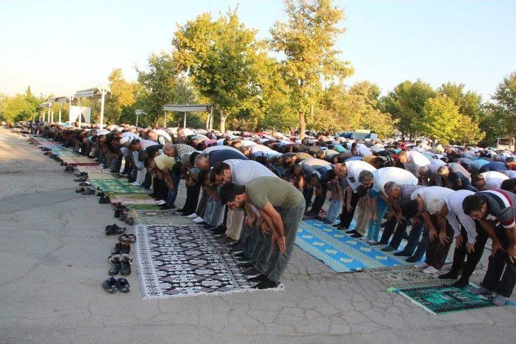Malatya’da Bayram Namazı G3