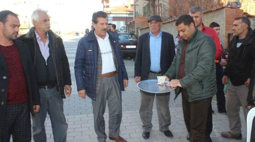 Tavşanlılı Romanlardan Mehmet&ccedil;iğe Destek