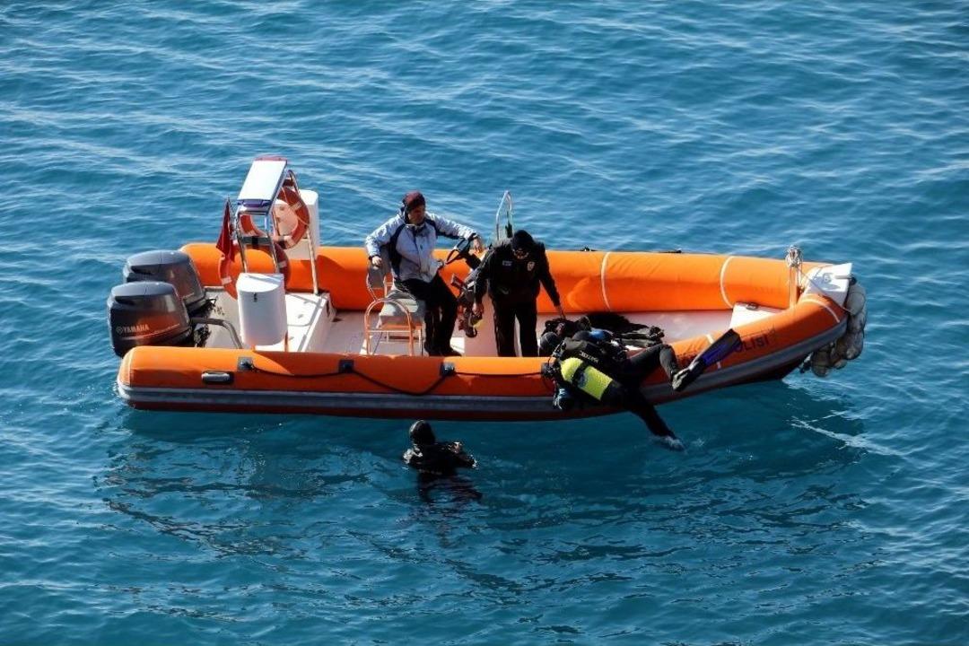 Falezlerden D&uuml;şen Gencin Cesedine Ulaşıldı