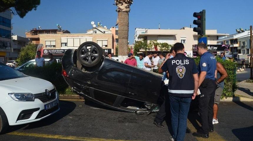 Kırmızıda Duramayan Ara&ccedil; Takla Attı